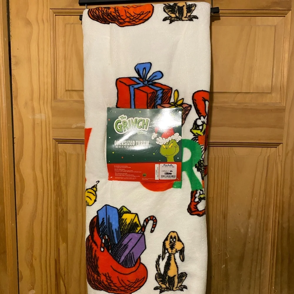 The Grinch Oversized Throw Blanket 60x70” NWT